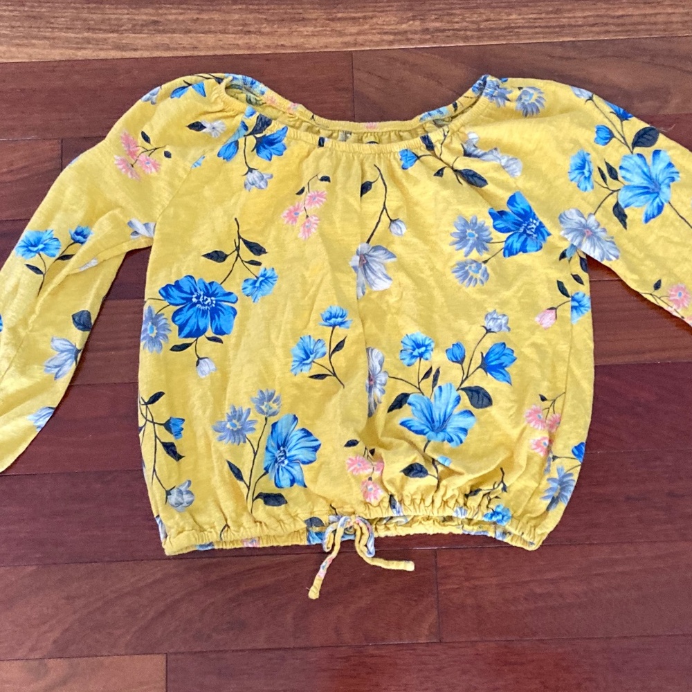 10-12 Girls Yellow Top w/ Flowers